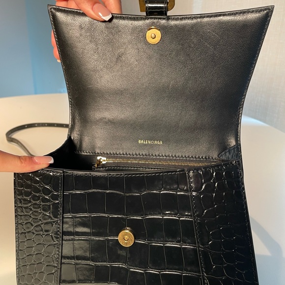 Balenciaga
WOMEN'S HOURGLASS SMALL HANDBAG CROCODILE EMBOSSED IN BLACK - Picture 4 of 6